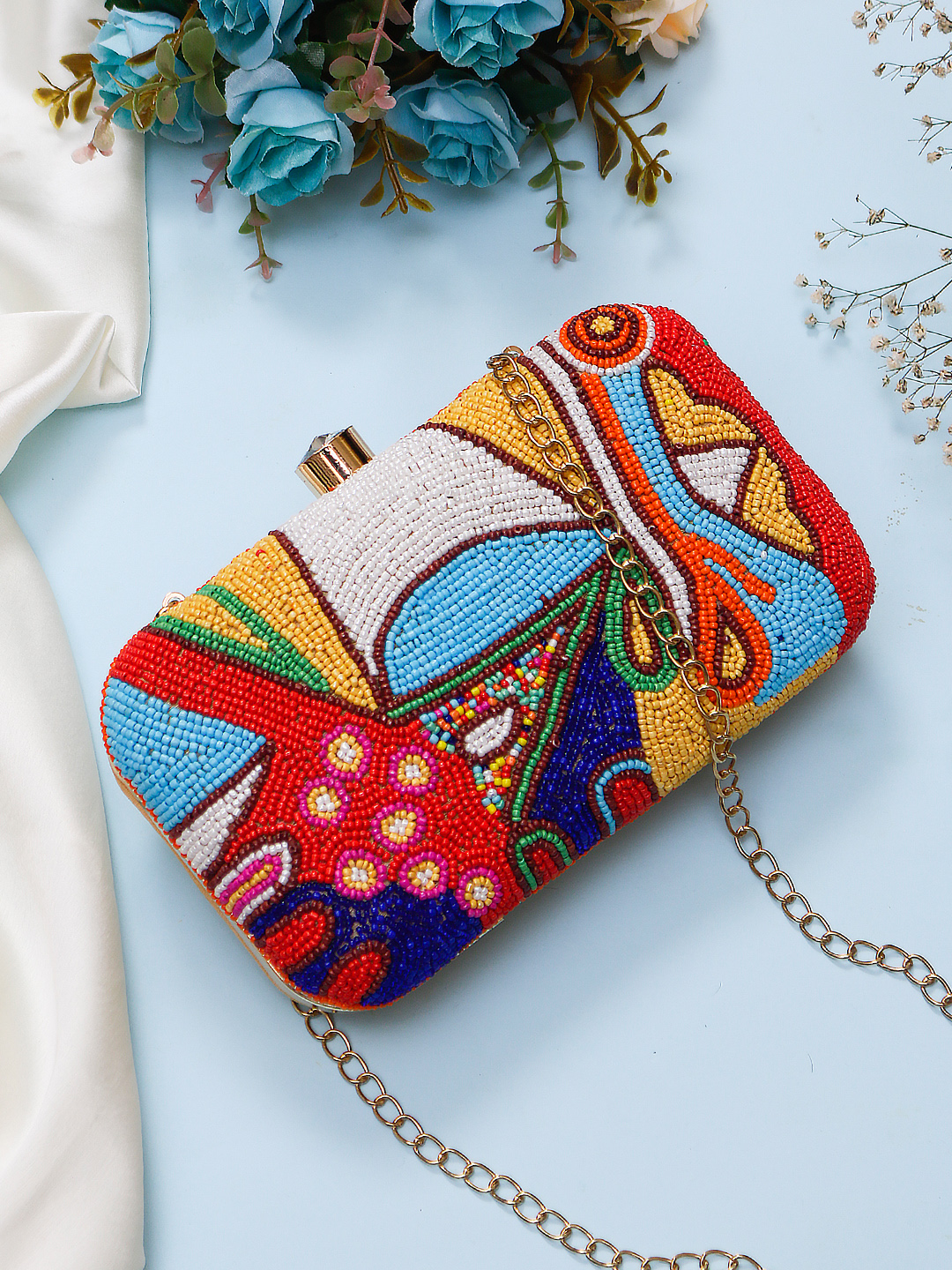 🎨 Vibrant Abstract Hand-Beaded Clutch 🎨
