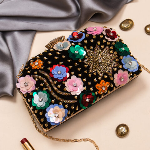 🌸 Luxe Floral Embellished Velvet Clutch 🌸