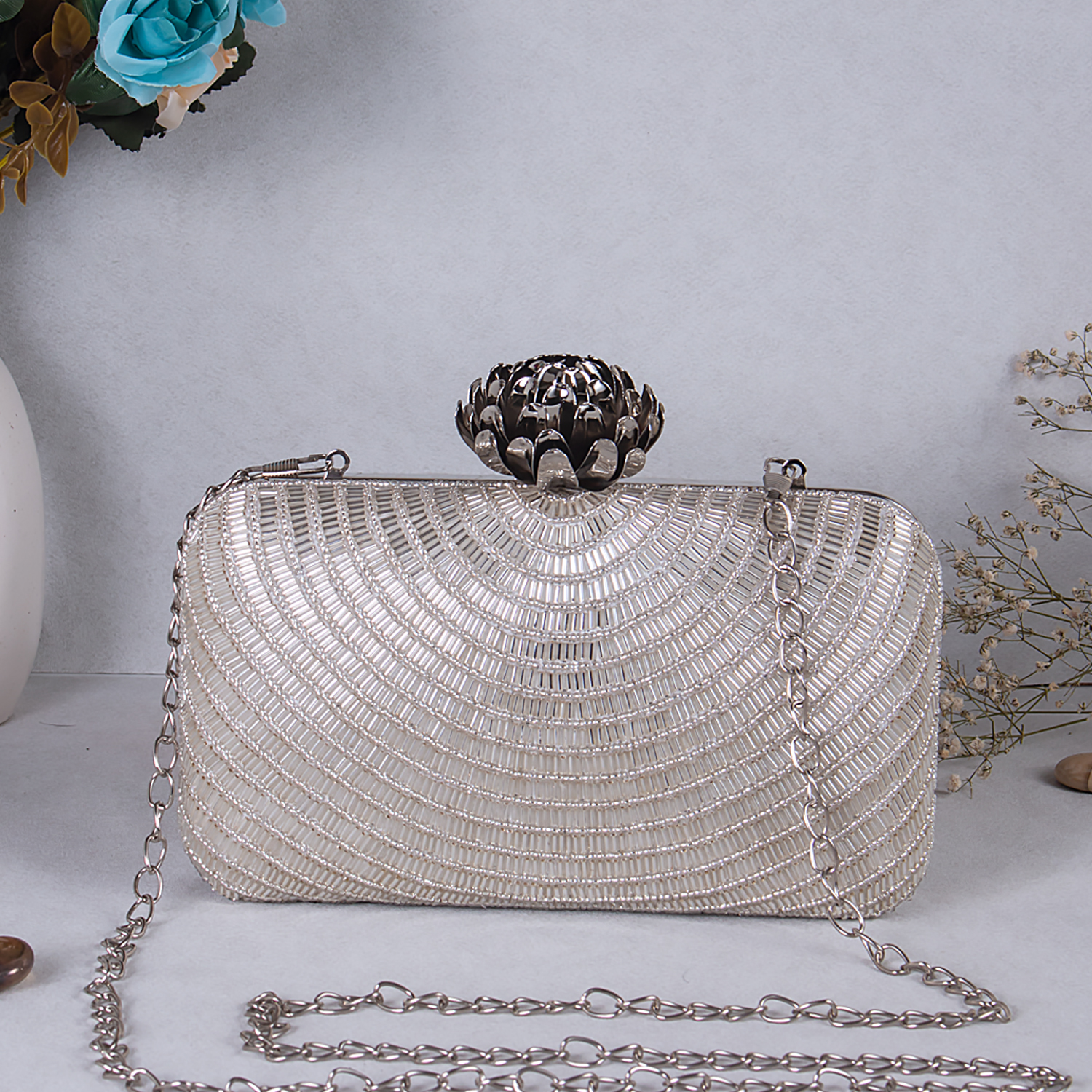 ✨ Golden Radiance Beaded Clutch ✨ - Image 2