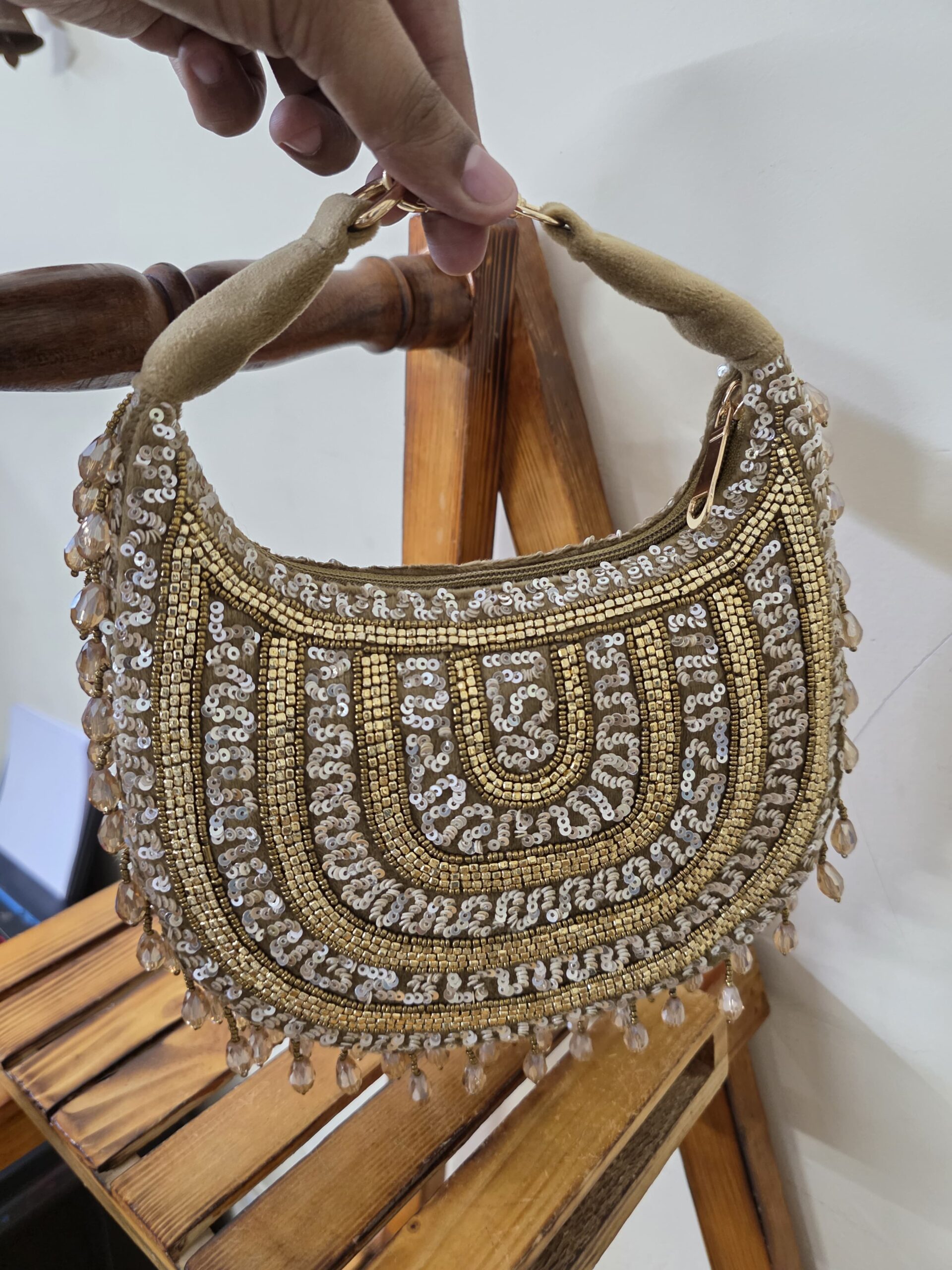 🌟 Regal Arch Handcrafted Potli Bag 🌟