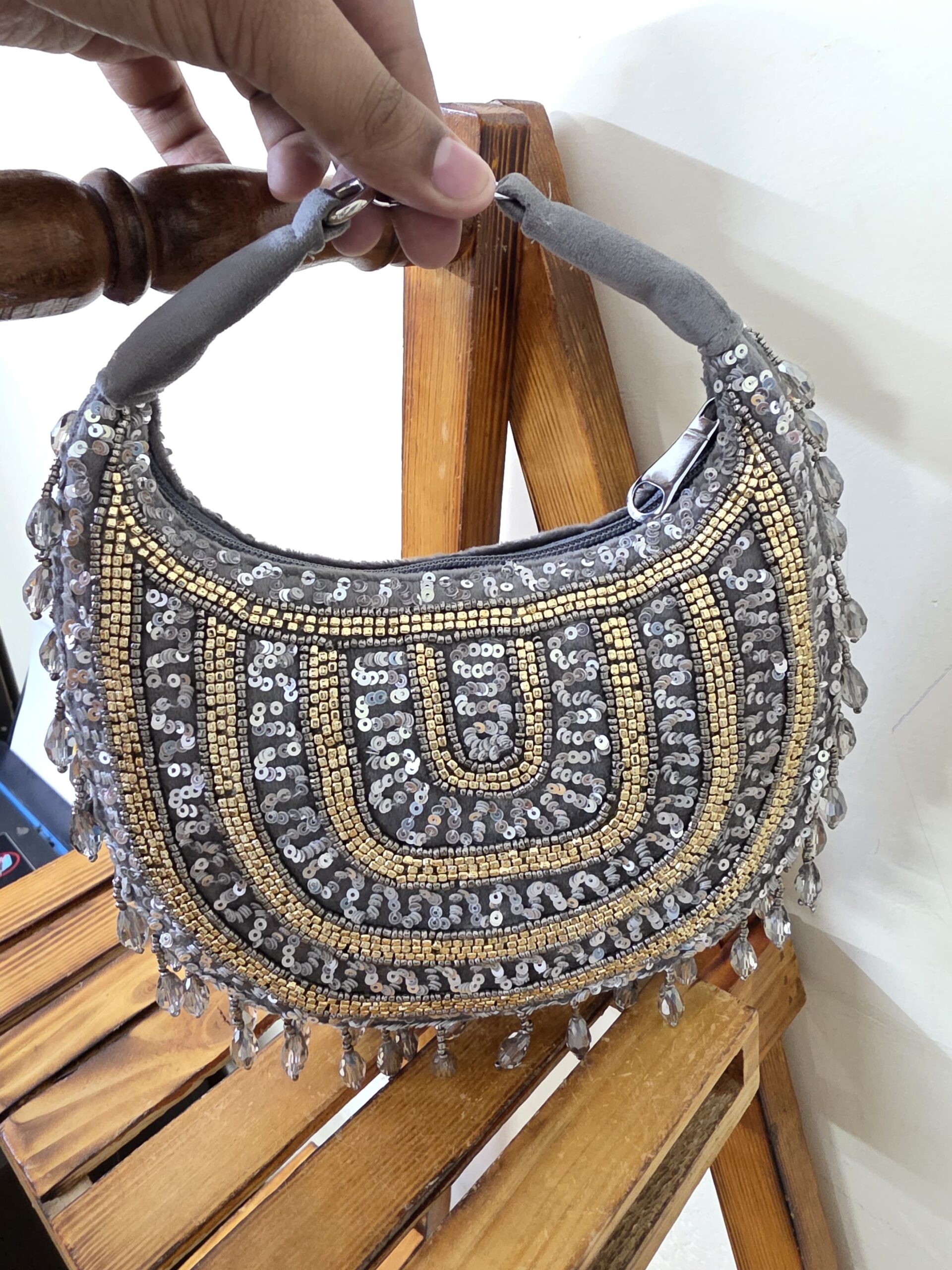 🌟 Regal Arch Handcrafted Potli Bag 🌟 - Image 7