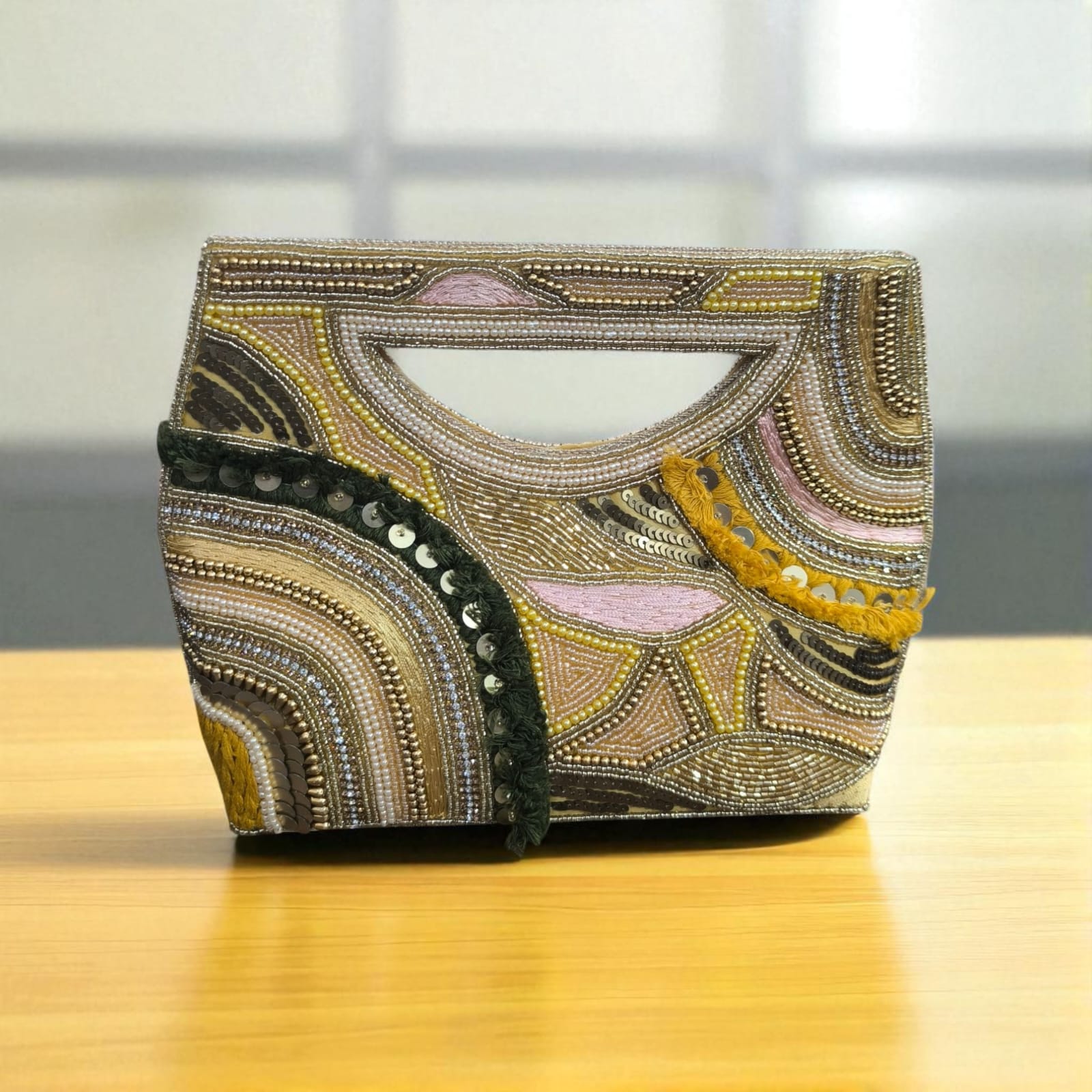 🎨 Artistic Beaded Clutch Bag 🎨 - Image 2